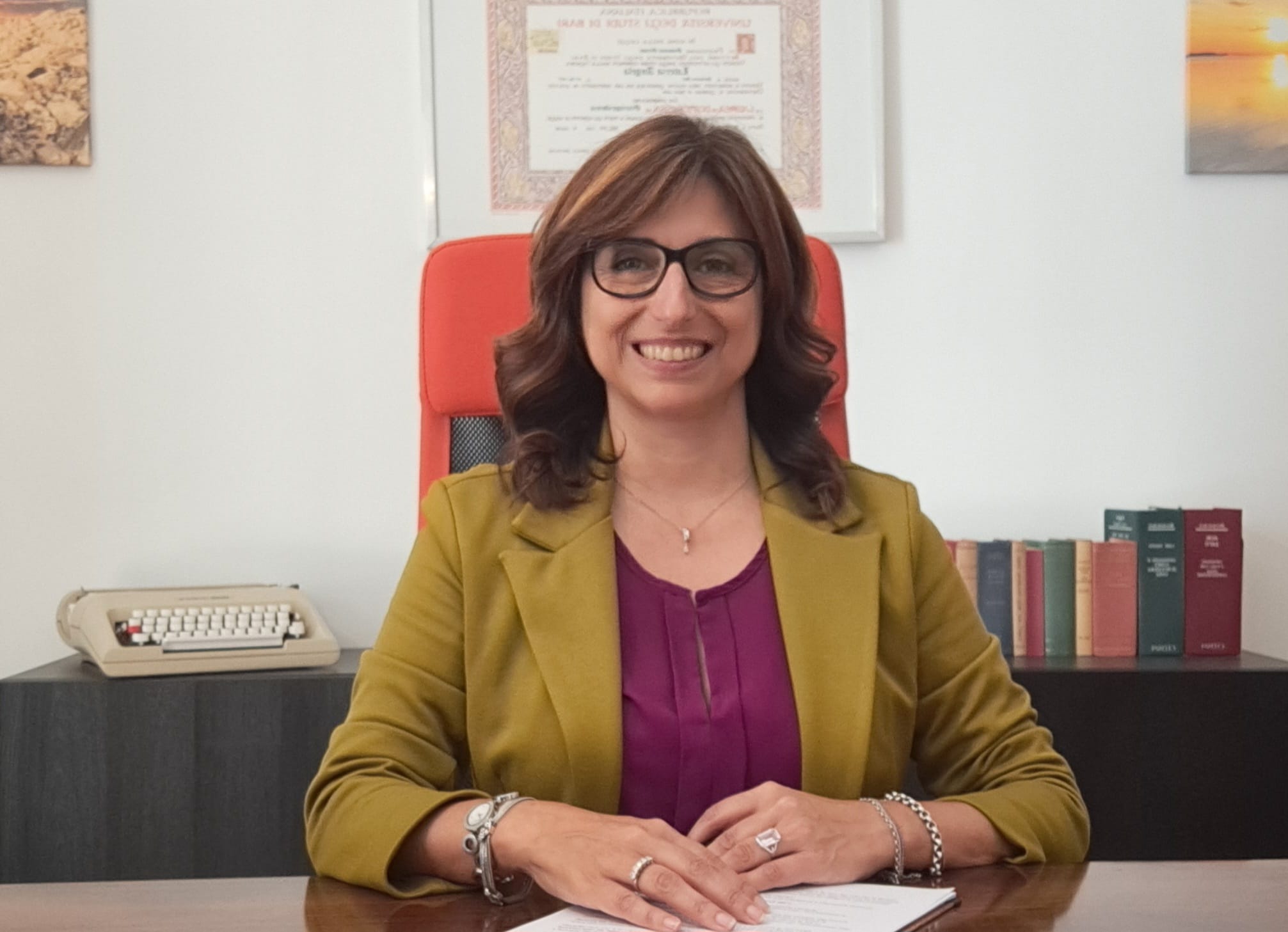 Avvocato Angela Laterza nel suo Studio